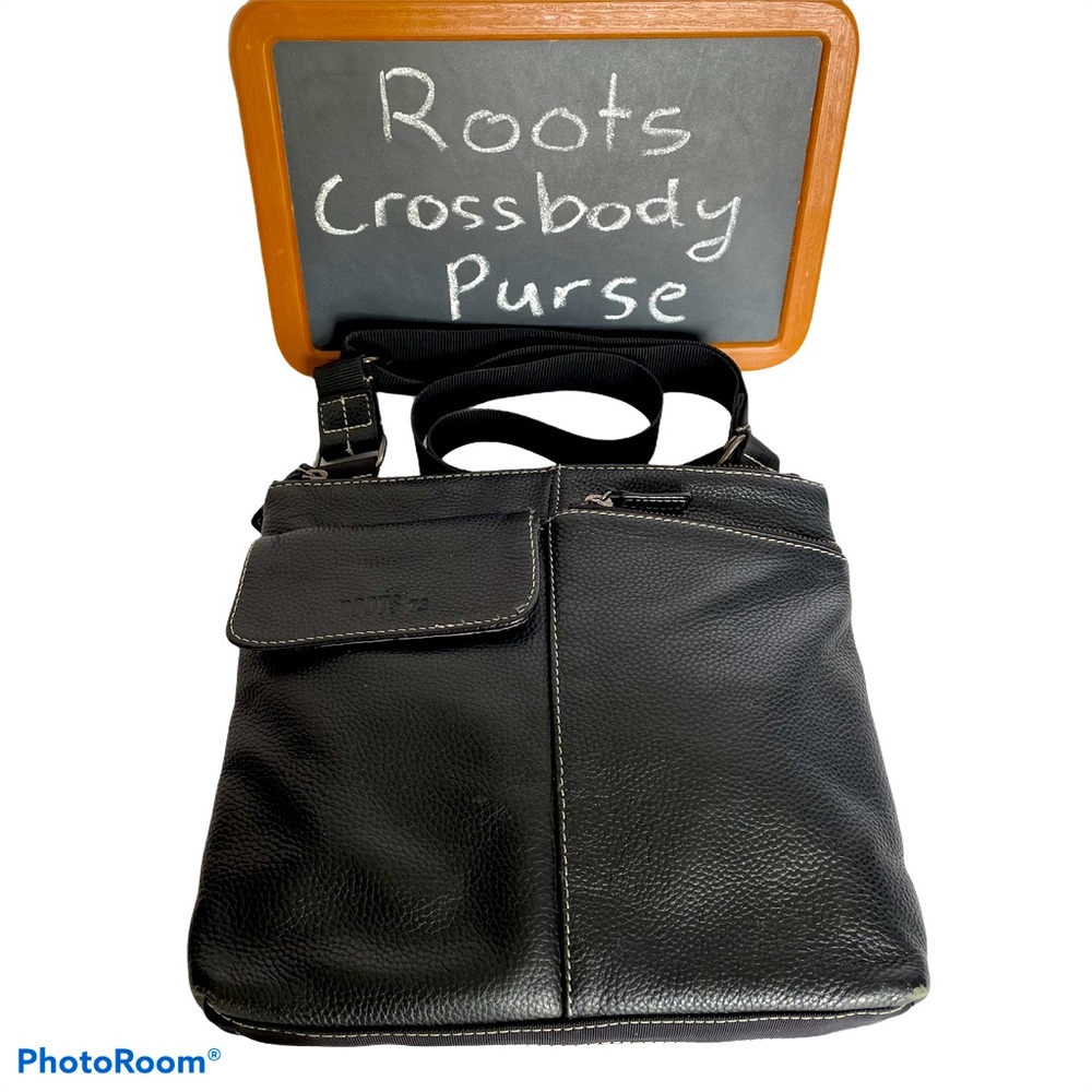 ROOTS Black leather crossbody purse